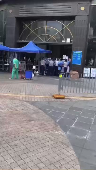 Re: [新聞] 受不了了！深圳爆警民衝突 抗議者喊「解