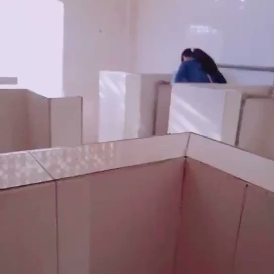 #学校 #厕所 #自慰 https://t.co/m... - Twitterの動画をダウンロード