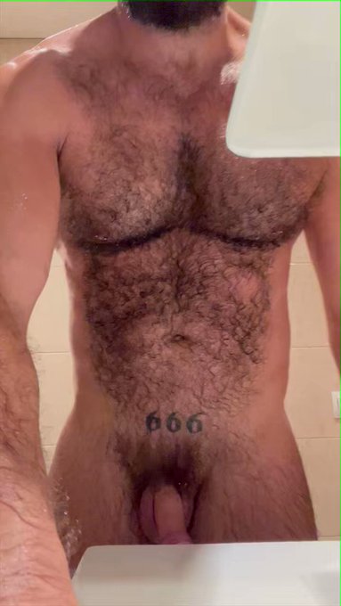 Miercoles ducha fresquita ?? https://t.co/fT4nBIUTMm