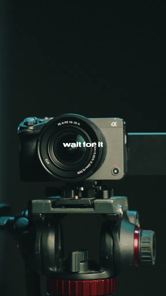 Die #Sony FX30 ergänzt das Sortiment unserer #Cinema Line. Die neue Kamera ist eine kompakte 4K-Super-35-Kinokamera, die viele professionelle Funktionen der Cinema Line wie Dual Base ISO, Log-Aufnahmemodi und vom Benutzer importierte LUTs (Look Up Tables) bietet. https://t.co/30iH47nEkO