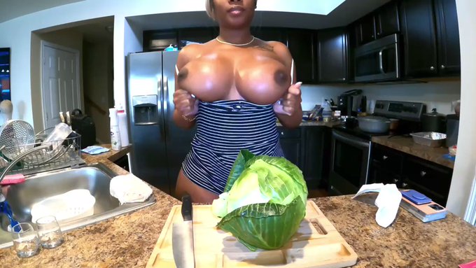 I cant even cook in piece 😩😩 https://t.co/cMxmErfBM2