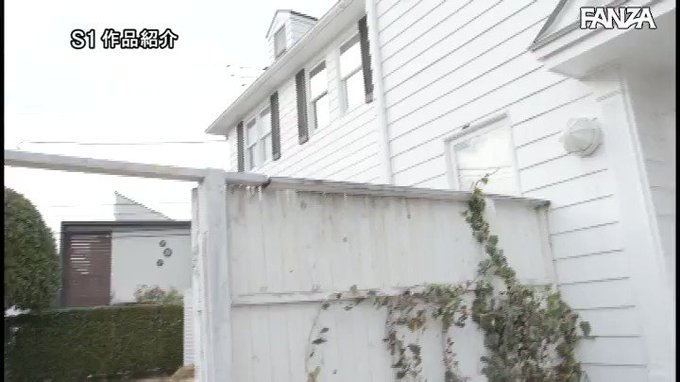 すぐそばに彼女がいるのに色気ムンムンで密着誘惑してくるささ… 七ツ森りり https://t.co/9xPTHbugJR