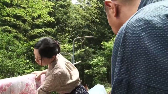 激動の昭和の禁断エロス。昭和の時代に生きた女の色情をドラマ化。毎日を必死に生きる女たち。兵隊と義父の慰み者にされた人妻、田舎の農村に伝わる怪異談。戦地へ旅立った夫の心配をしながらも健気に生きる。昭和の性犯罪史、怨念のような陰湿な監禁事件。どんな時代でも女はオンナ… https://t.co/5ZYA61tn3Y