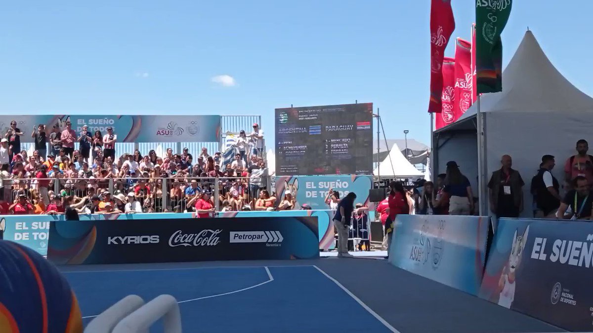 Paraguay TV on Twitter: "Así se vive el encuentro de 🏀🤾baloncesto