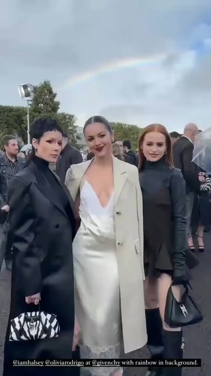 Halsey Argentina on Twitter: "Halsey junto a Olivia Rodrigo y Madelaine