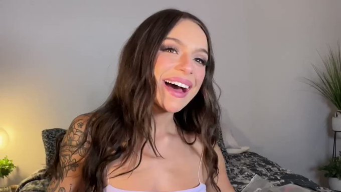 Lingerie try on haul!!! Watch me on YouTube here: https://t.co/5udcaU7KVP ? https://t.co/x6i2SUNcLc