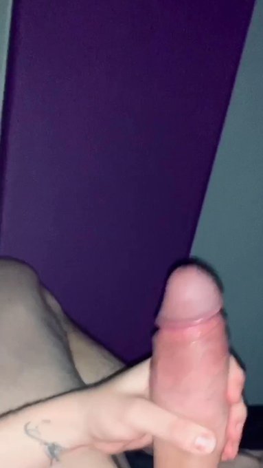 De cuando aún no me tatuaba la pierna… ?#AxxlMart #GayCDMX #gayporn #vergon #dotado #monstercock https://t
