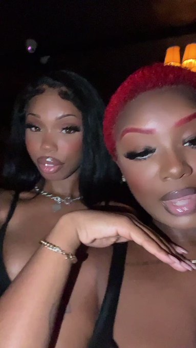 OG Hoochies had to pop out last night ? 
@asiaerosishot @cheyannenoire https://t.co/pL39vIxHEj https://t
