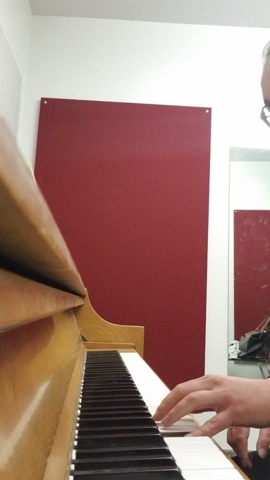 ? Did you know I can play the piano? ?? Check out the full vid on my fan page?Link in bio? https://t
