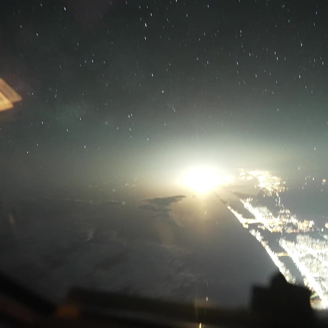 ハヤブサもこうやって飛んで行って、リュウグウでお仕事してまたはるばる地球に帰って来たのかと思うと、本当に胸が熱くなる。

鳥の名前をつけると、愛おしさが増して良いね。擬人化されてる方もたくさんいたけど、気持ち凄くわかるなあ。

しかし何度見ても凄い映像✨ 