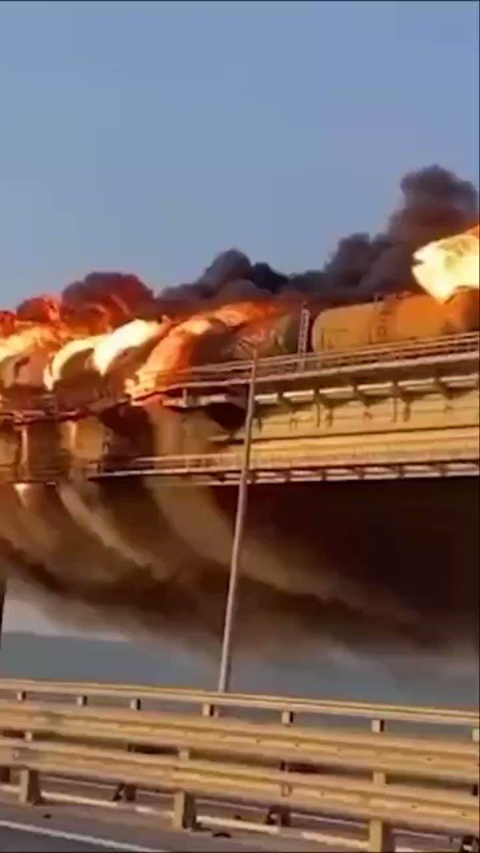 пожар мост