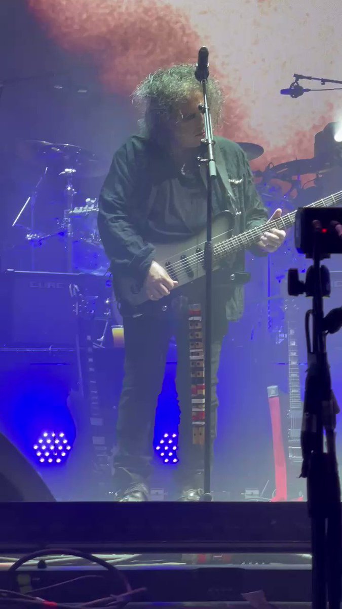 RT @mjalavisto: This song never gets old: Pictures Of You, The Cure in Helsinki

#thecure2022 #thecure @thecure https://t.co/ghdslJf2cK