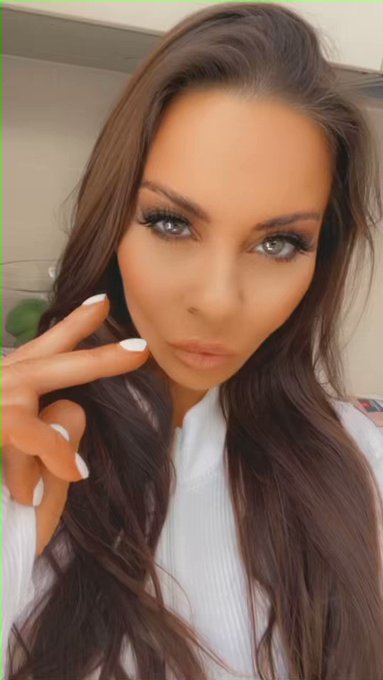 Peace out retweeters #linseydawnmckenzie #video https://t.co/KHVJ0n2TBw<a href="/tag/linseydawnmckenzie"class="tags">#linseydawnmckenzie</a><a href="/tag/video"class="tags">#video</a>