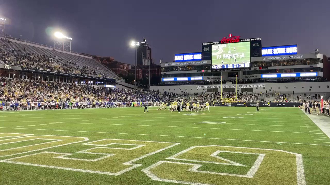 Tech on Twitter "Helluva Jackets! 🐝🏈 https//t.co