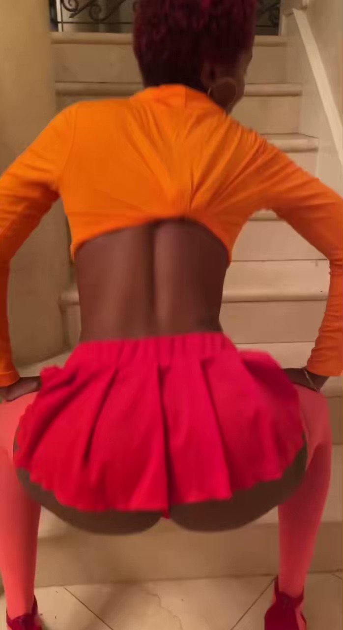 Jinkies! 🔎 Velma Dinkley cosplay : r/thefinalgirlofficial