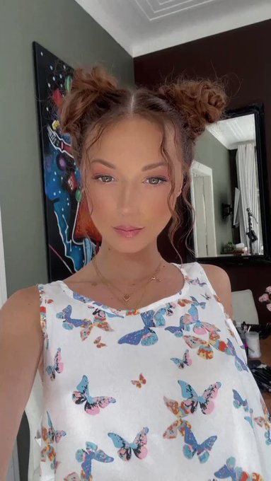 ⭐️Isabella De Laa⭐️’s pics and videos