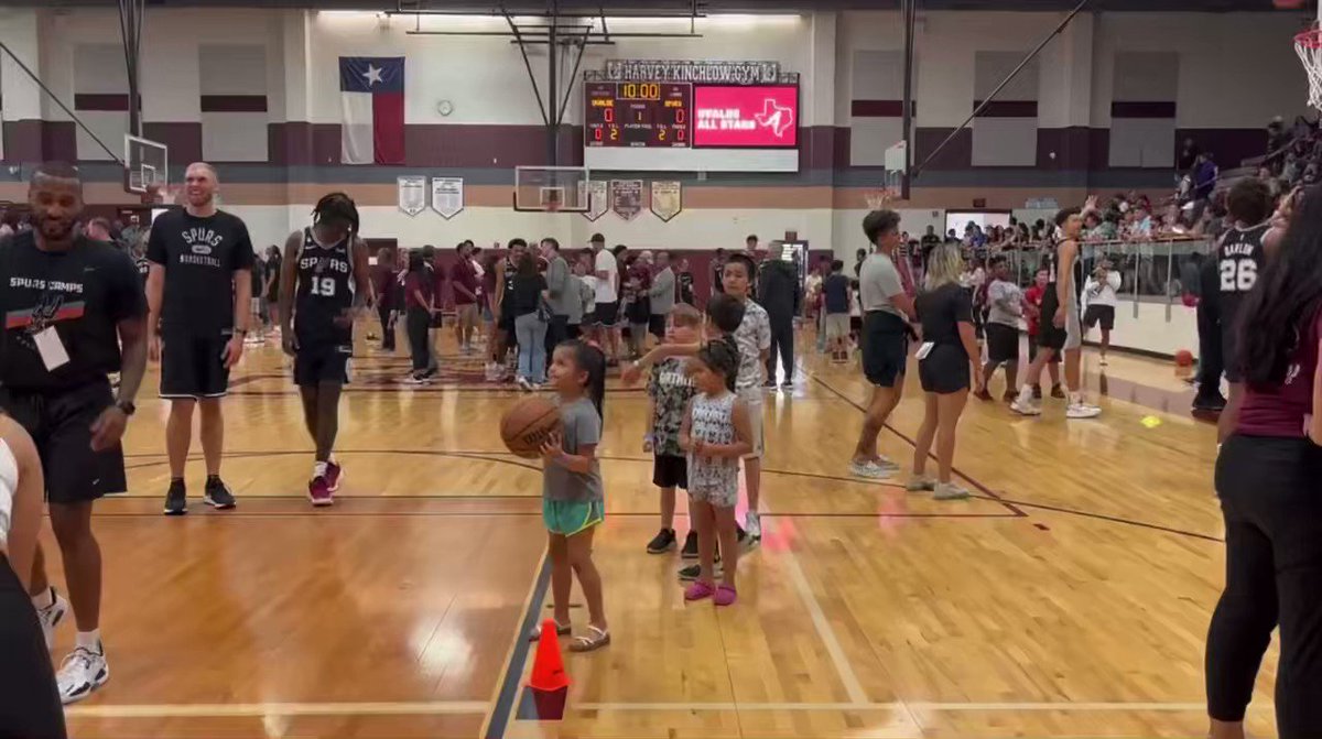 RT @MikeSington: San Antonio Spurs invite Uvalde school kids to one of their practice sessions. https://t.co/Z1RD90viky