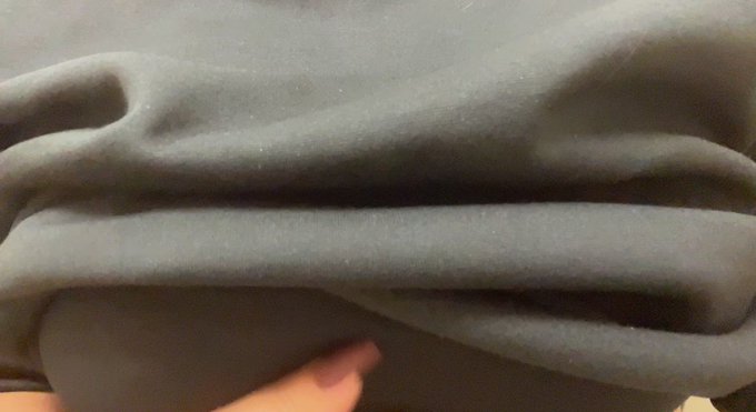 Little tease on a chilly day 😉 https://t.co/s4rHH15lZ4