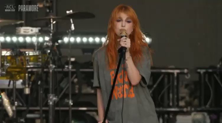 Happy birthday hayley williams, your live vocals are so insane 