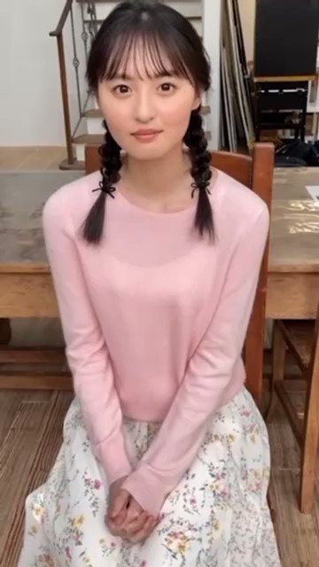 アイコラ　twitter   画像・写真  えなこ、見えちゃいそう…“豊満バスト”をリボンだけで隠した姿＆金髪ツインテールにファン悶絶「妄想力が働いてしまう」【1週間まとめ】(4/22) |  WEBザテレビジョン