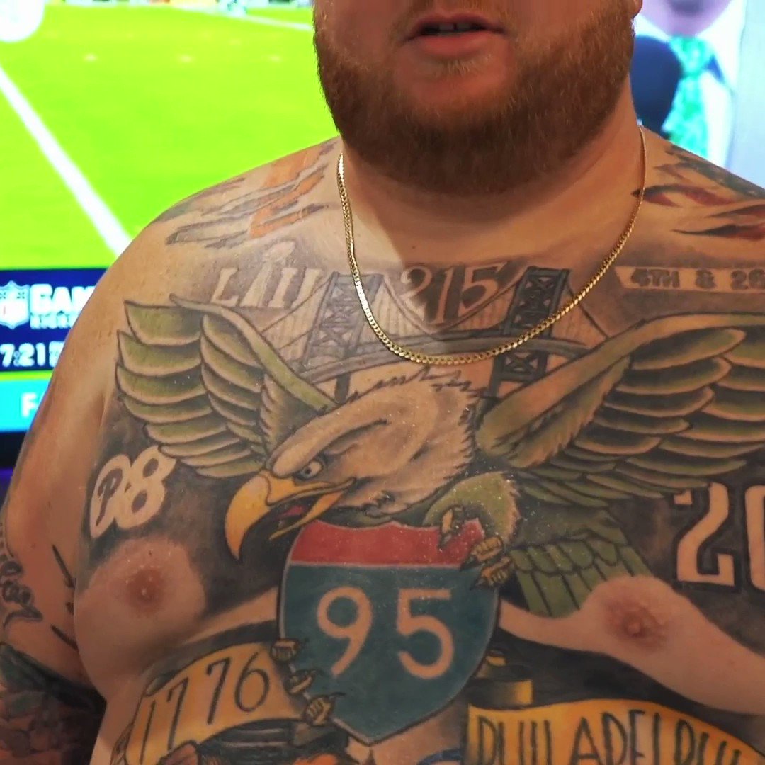 Eagles Fan Shows Off Glorious Phanatic Belly Button Tattoo At Packers Game