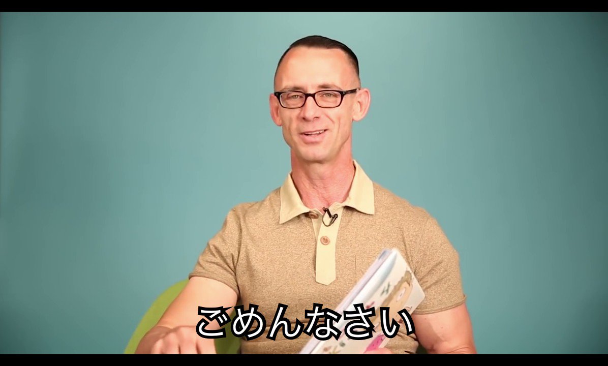 男達がボコボコに殴り合う映画『ファイトクラブ』を、原作者がお子様向けに読み聞かせしてる動画が期待通りイカレてて好き Togetter