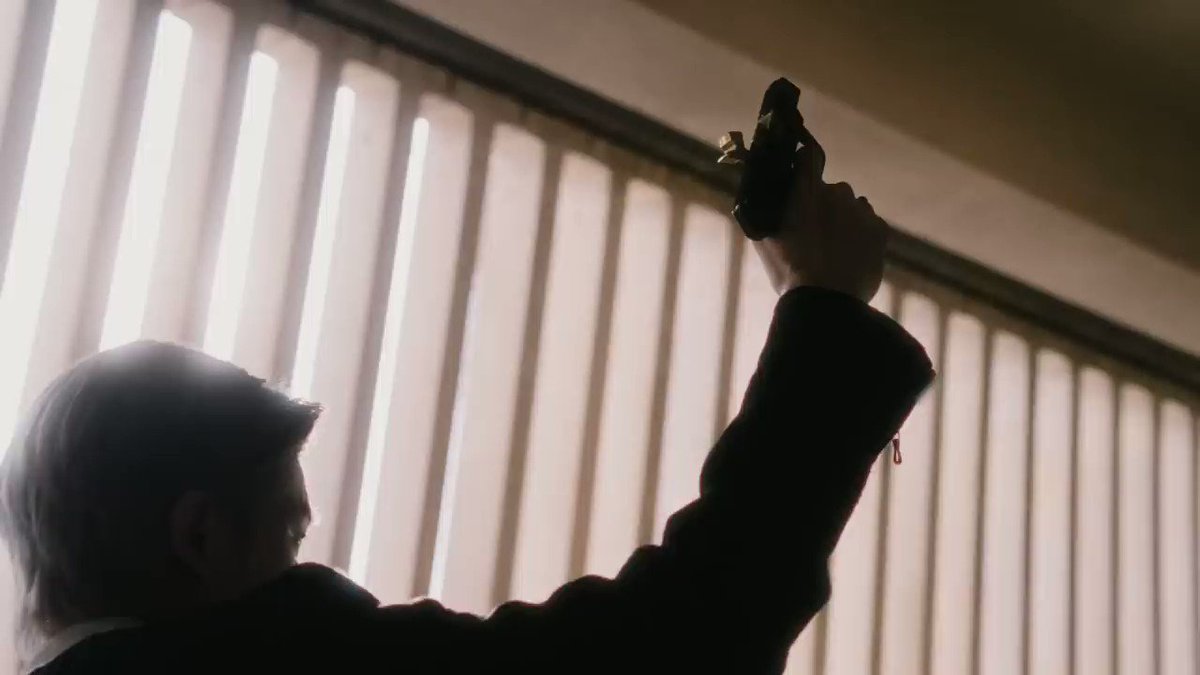 shadow on X: 🧐the man who talks with his hands id:9760830432