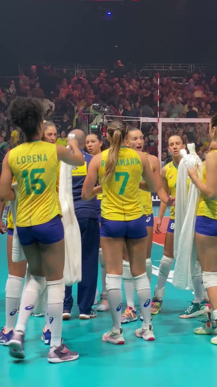 Volleyball World on Twitter: "UPDATE: Brazil 2-1 Italy 🤯 📺 Italy 🇮🇹🆚 🇧🇷
