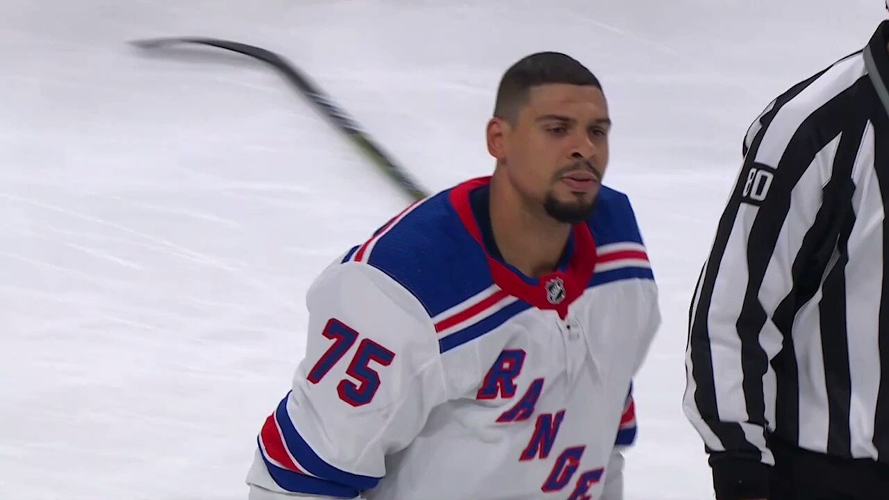 Rangers' Ryan Reaves brawls with Wild's Marcus Foligno, points to his bicep  after fight: 'Too strong