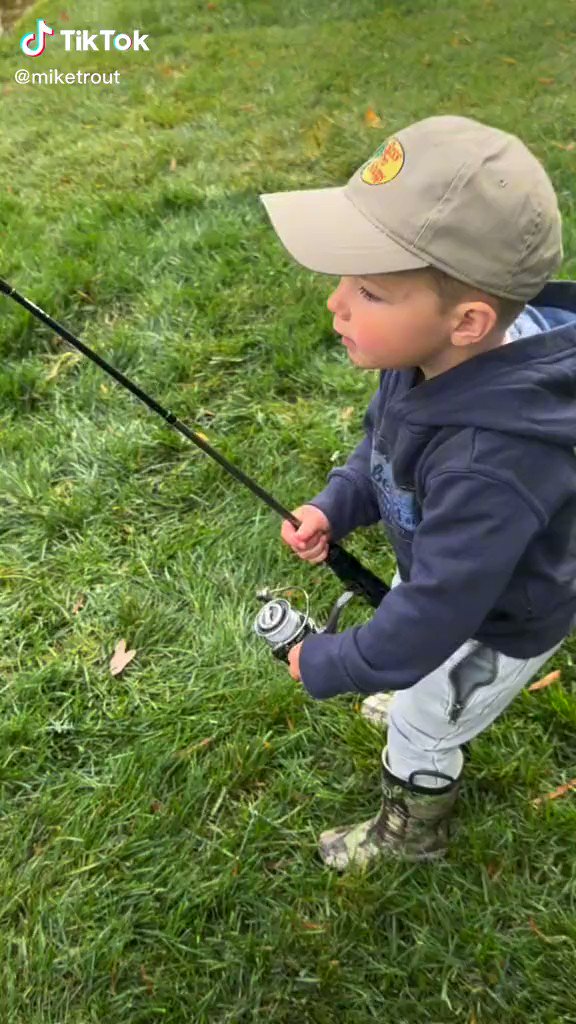 Baseball Bros on X: Mike Trout fishing with his son ❤️   / X