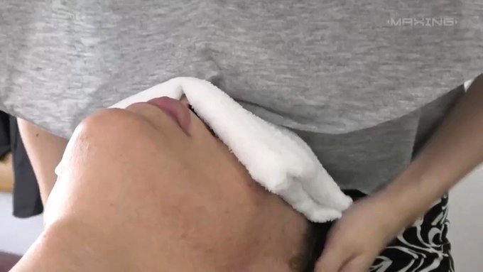 キュートな小悪魔店員が働く美容室にて...(*´□`*) https://t.co/AsAGJbNfiD