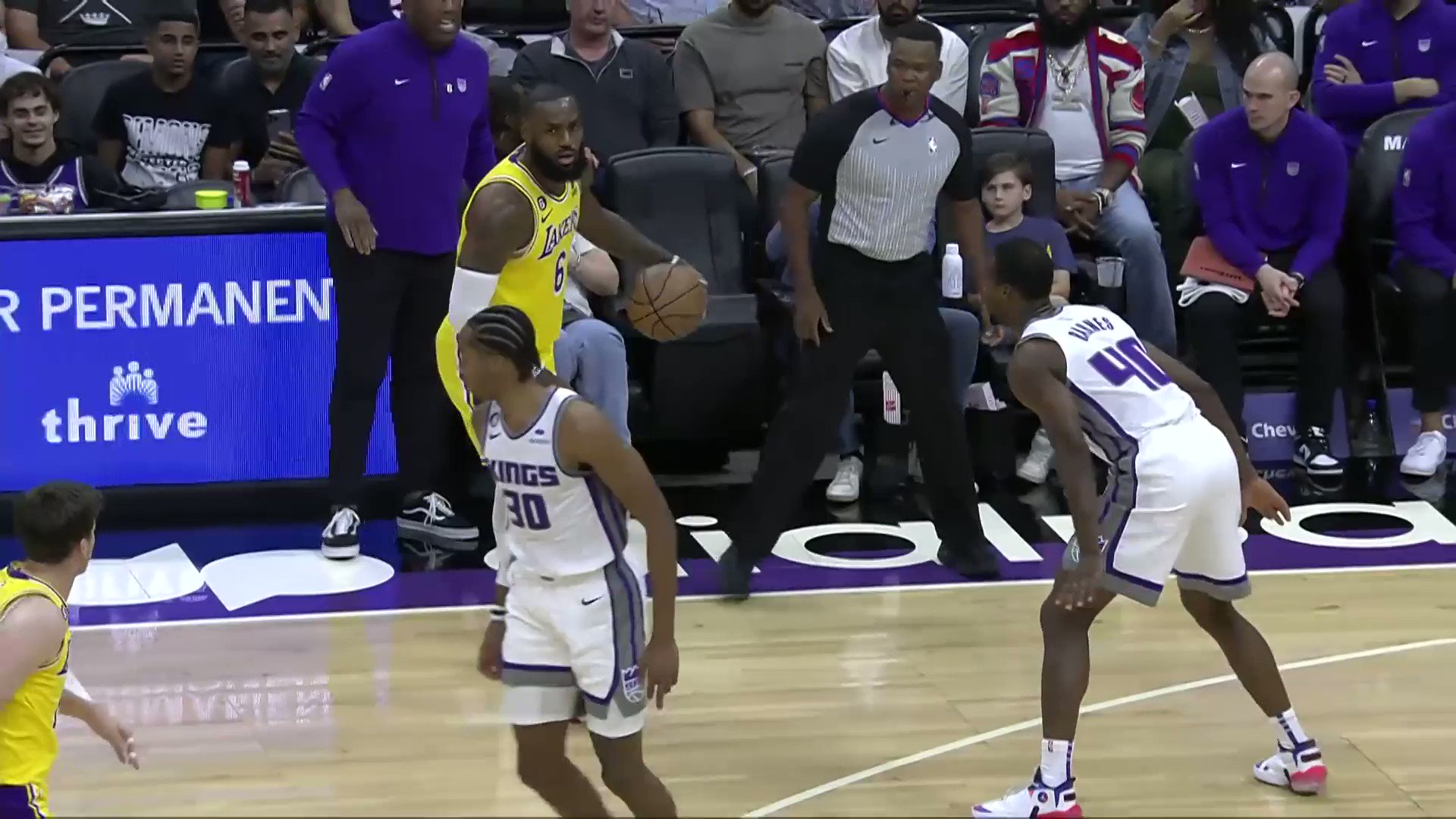 NBA on Twitter "Backtoback spins for Bron 👑 Live Now on the NBA App