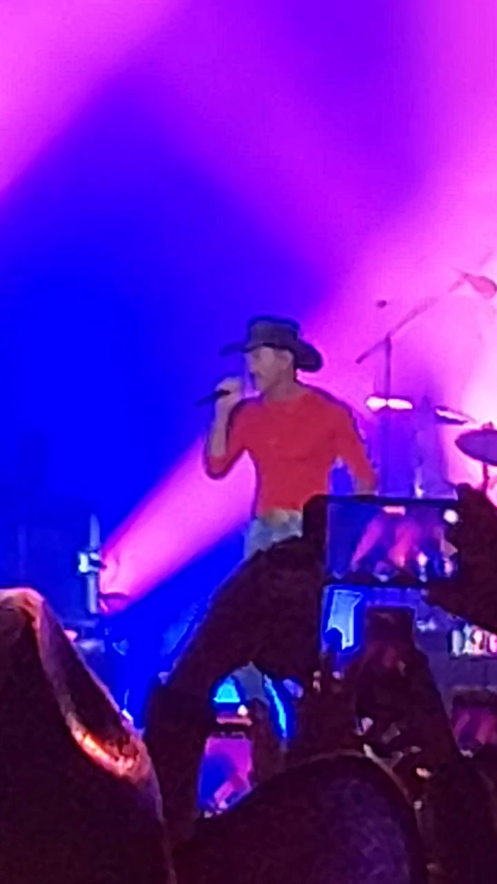 Mike allen on Twitter "What a Night that was Tim Mcgraw Boots and