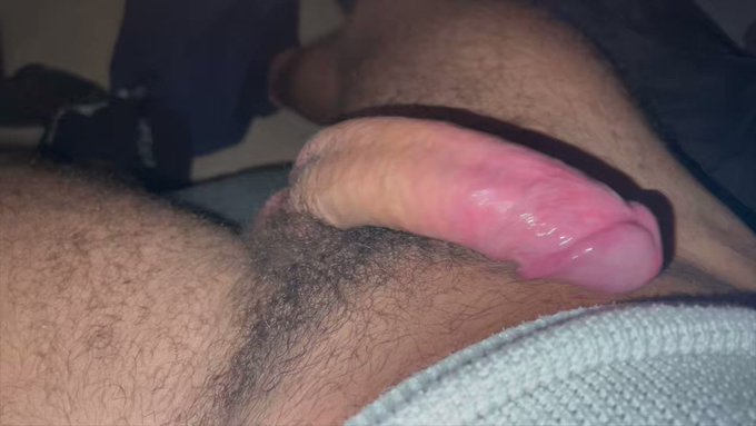 🔞🔞💦Cet ancien mec me suce Ma GROSSE et belle queue bronz&eacute;e et toute rose👅👅💦 avant de se la prendre dans