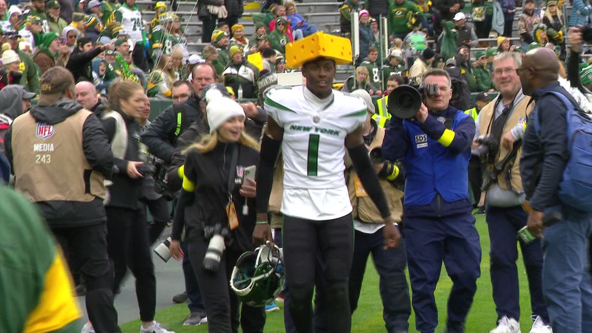 Nicole Menner on Twitter "I just remembered Allen Lazard was the one