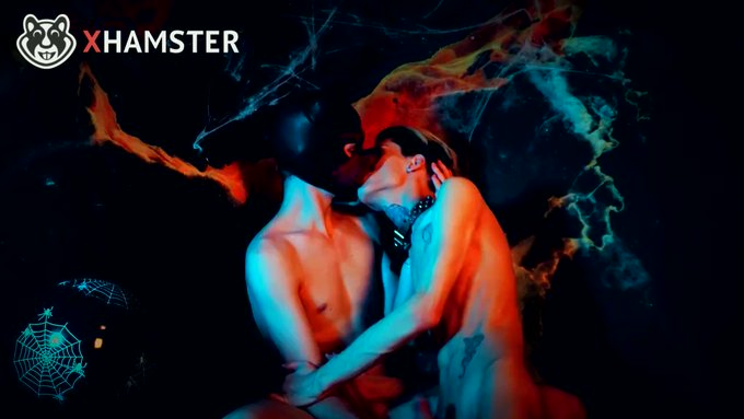 Miss me? ? Check out my latest on xHamster! ?

? https://t.co/B1uBZdmFzX ? @xhamstercom #xhamster https://t