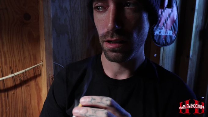 Who here likes mouthy throat bullies? This is what happens when I bug daddy in his shed
???https://t