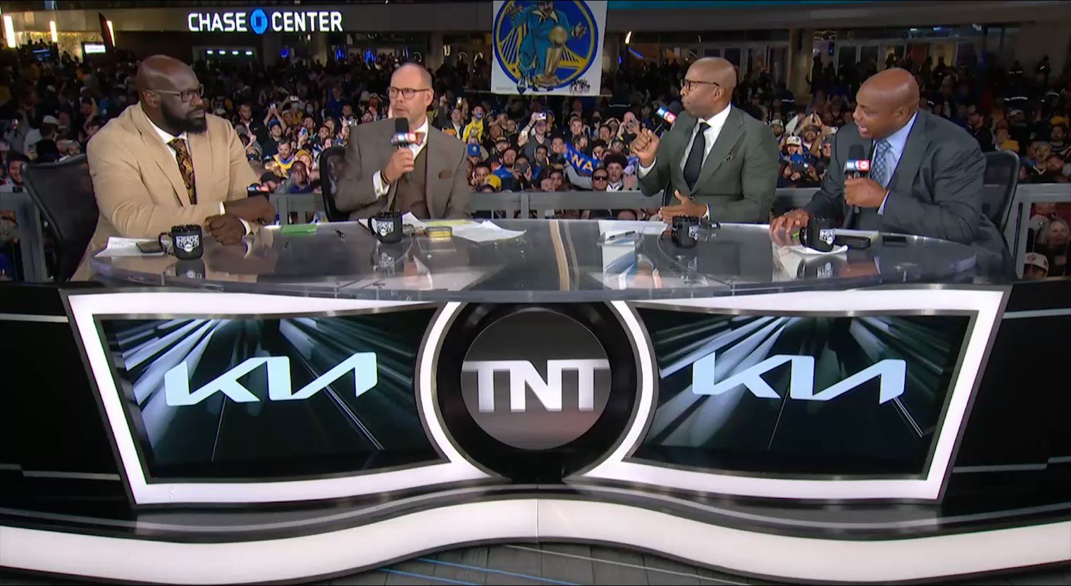 [花邊] 老巴歐肥用水鳥和湖人戰績賭高檔牛排套餐