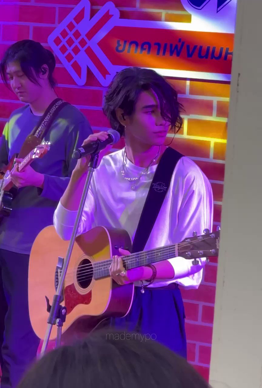 tiny.b (pleasebeb00) / Twitter