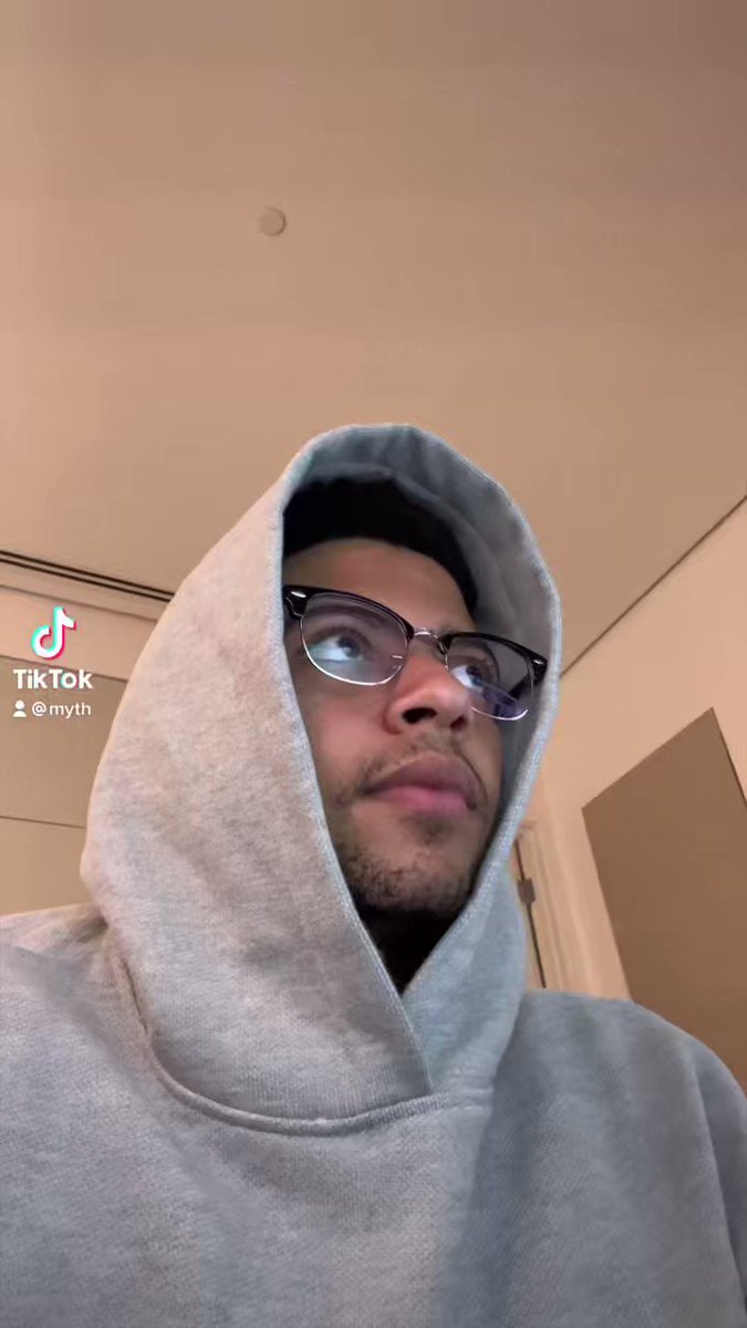 Myth on Twitter "🤡🤝👺"