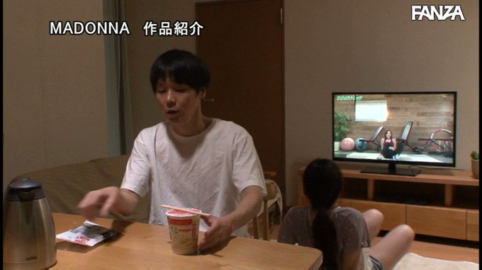 妻と一緒にお試しで行ったパーソナルジムで女性トレーナーと妻に聞こえないようにマンツーマンレッスンを受ける

続きを見たい人はRT。
https://t.co/SlSYtkU0WH