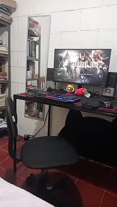 POV: Ari Succubuss gets into your room at your gamer night!??

Happy halloween! :3 ?? https://t.co/0