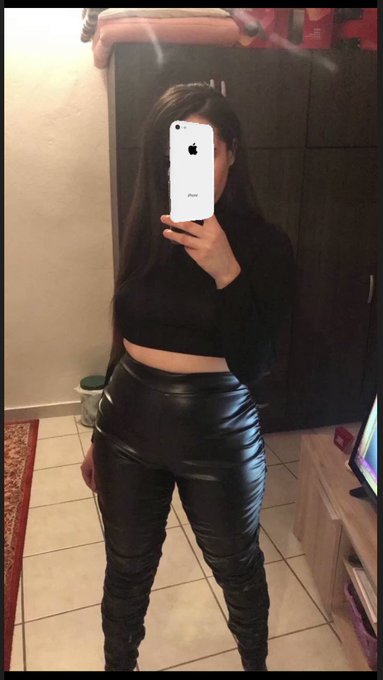 Hi https://t.co/iDb0vHj5mt<a href="/tag/gloomegirl"class="tags"><span>#gloomegirl</span></a>