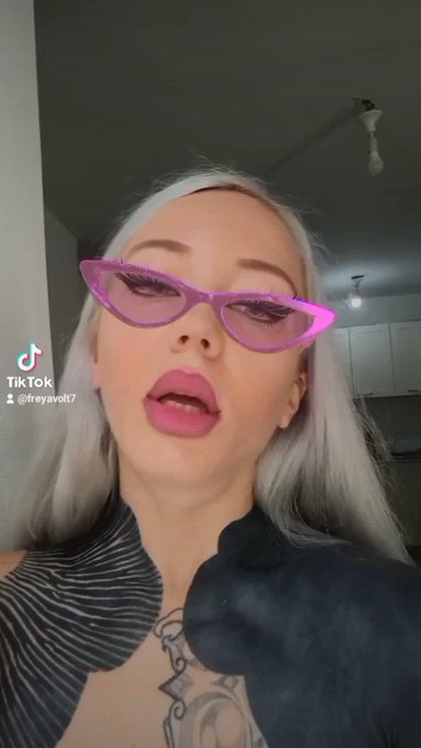 Just send me money .  I love it when you can't resist me demanding it. Give in .  For the hundred time<a href="/tag/%D7%A4%D7%95%D7%A8%D7%A0%D7%95%D7%99%D7%A9%D7%A8%D7%90%D7%9C%D7%99"class="tags"><span>#פורנוישראלי</span></a><a href="/tag/israeliporn"class="tags"><span>#israeliporn</span></a>