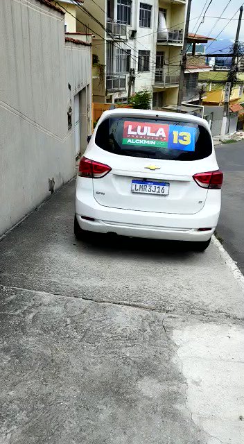 Zambelli sobre os Carros do TRE com adesivos de Lula