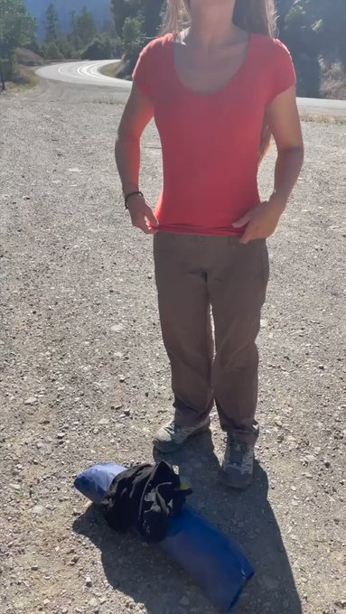 Changing my outfit on the side of the road! ?? https://t.co/wfoU9DiSNj