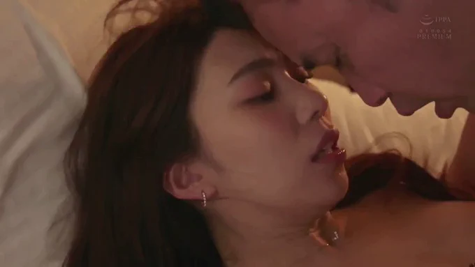 山岸あや花 初めは遊びのつもりだった。 気晴らしに会えば良いと思っていた。 だけど僕の心はそうはいかなくなっていた。 僕は今日も彼女を求めまぐわい彼女にｼｬ○ｲをする。 全てが壊れる日がいつか来るとわかっていても。