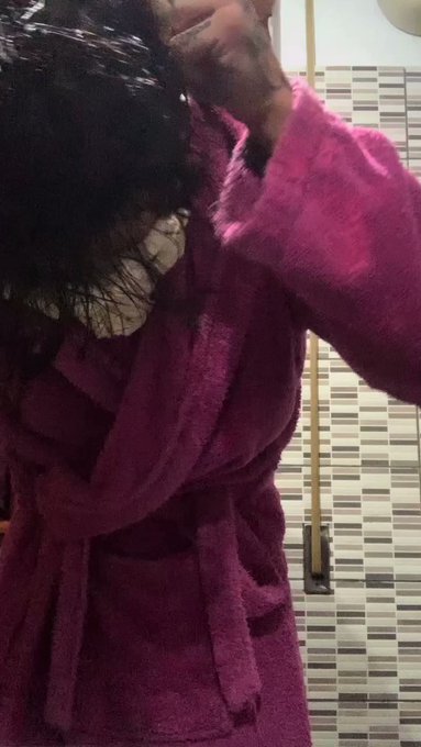 Check my routine After Shower in My OF?? https://t.co/rW7fv7N2ht

#malochico #onlyfans #onlyfansFree
