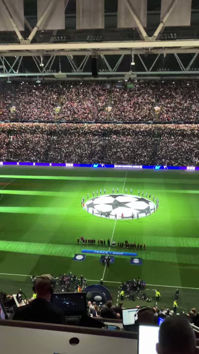 UEFA Champions League on X: 😍 Johan Cruijff ArenA 🏟️ The stage