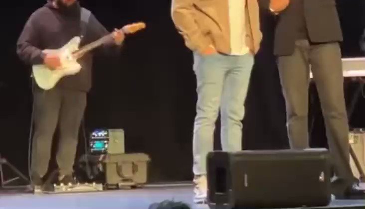 Shawn Mendes Brasil 🐊 on Twitter: "Shawn Mendes e Justin Bieber na